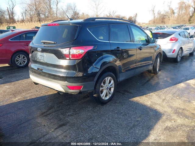 Ford ESCAPE SE 2018 1FMCU0GD9JUD38173 Image 4