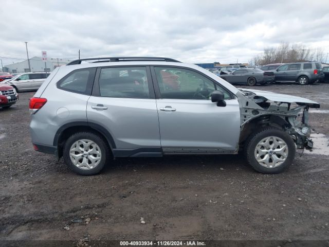 JF2SKACC9KH439752 Subaru Forester