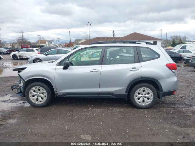 JF2SKACC9KH439752 Subaru Forester