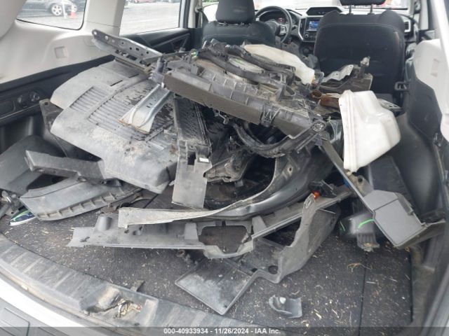 JF2SKACC9KH439752 Subaru Forester