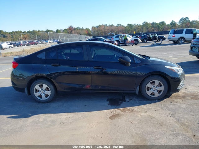 Chevrolet Cruze Ls Auto 2018 1G1BC5SMXJ7151586 Image 13