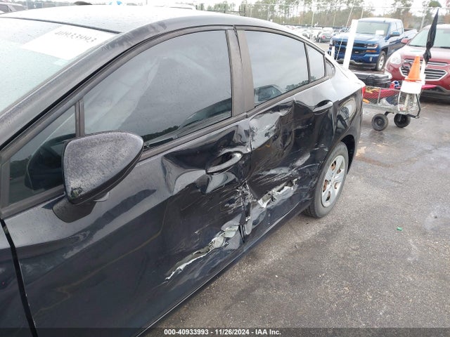 Chevrolet Cruze Ls Auto 2018 1G1BC5SMXJ7151586 Image 17