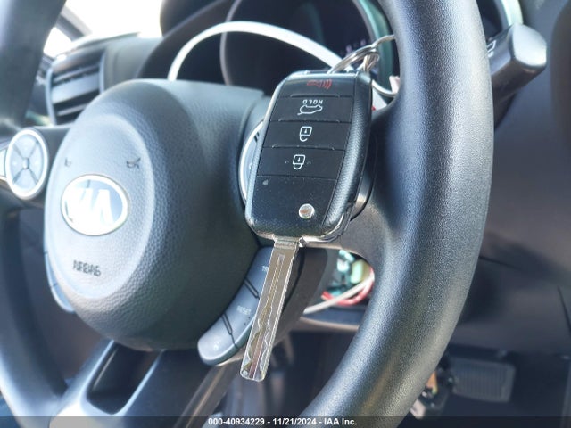 KNDJN2A2XG7392164 KIA Soul