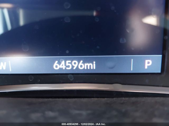 1GNEVGKW9MJ142601 Chevrolet Traverse Awd Lt Cloth