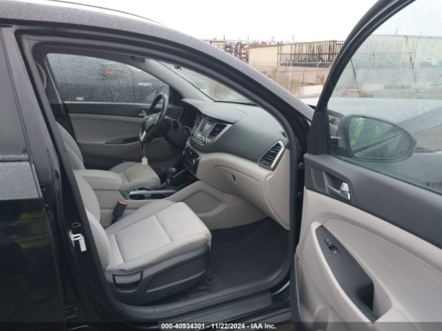 KM8J3CA23HU273480 Hyundai Tucson Sport