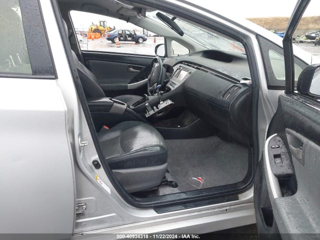 Toyota Prius Four 2015 JTDKN3DU6F1973136 Image 5