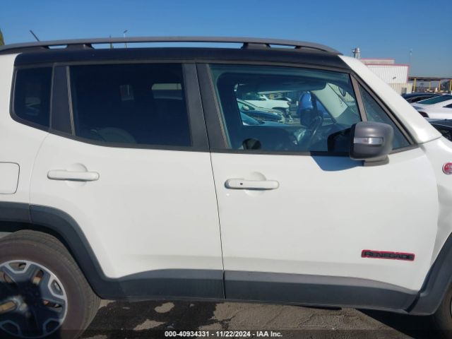 ZACCJBCT4FPC08364 Jeep Renegade Trailhawk