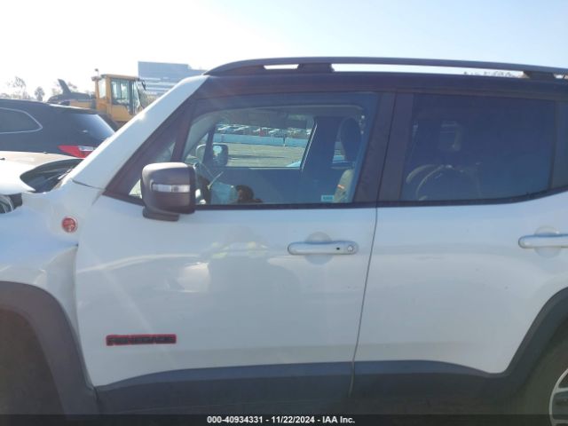 ZACCJBCT4FPC08364 Jeep Renegade Trailhawk