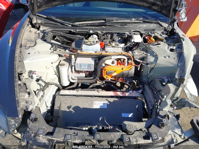 2025 TESLA MODEL 3 5YJ3E1EA5SF873673 Photo 9