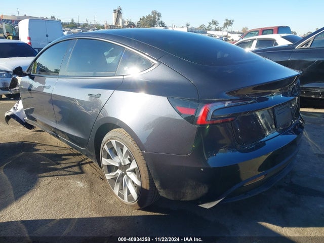 2025 TESLA MODEL 3 5YJ3E1EA5SF873673 Photo 2