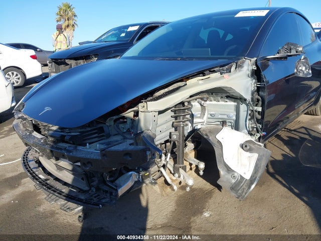 2025 TESLA MODEL 3 5YJ3E1EA5SF873673 Photo 5