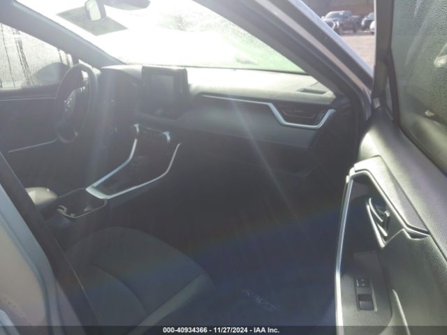 JTMF1RFV9KD031824 Toyota RAV4 LE