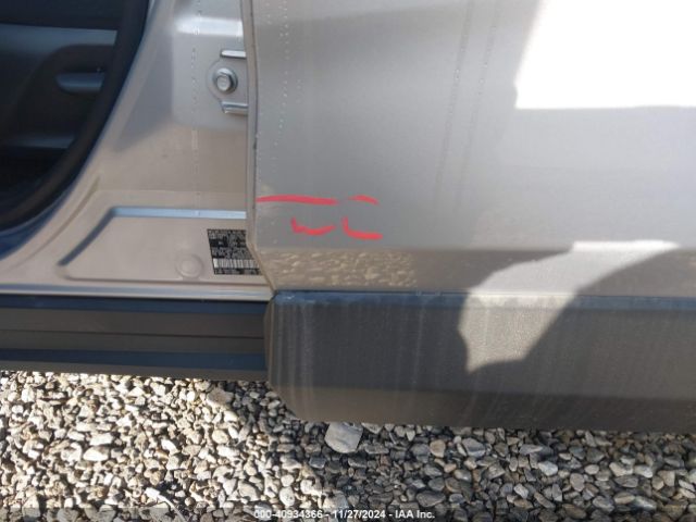 JTMF1RFV9KD031824 Toyota RAV4 LE
