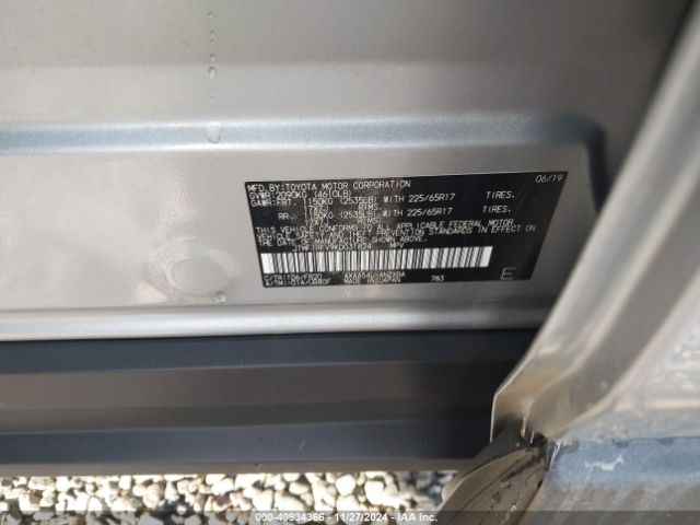 JTMF1RFV9KD031824 Toyota RAV4 LE