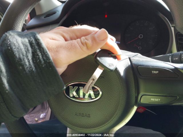 3KPA24AD3ME414166 KIA RIO LX