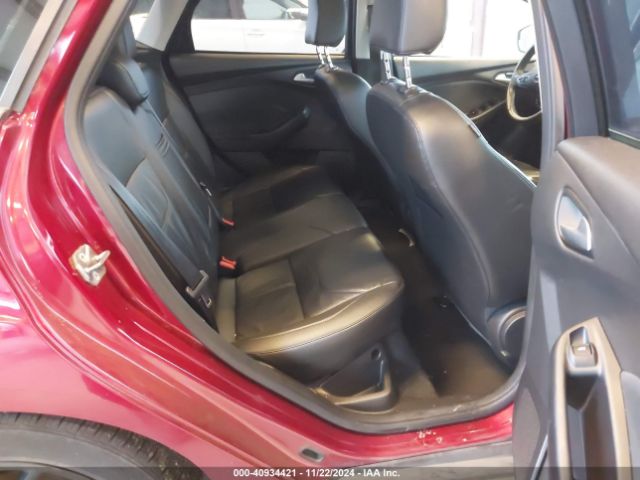 1FADP3K29GL380712 Ford FOCUS SE