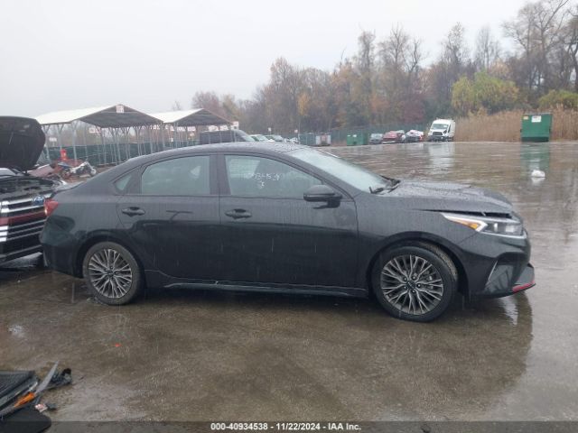 3KPF54AD2PE611430 KIA Forte Gt-line