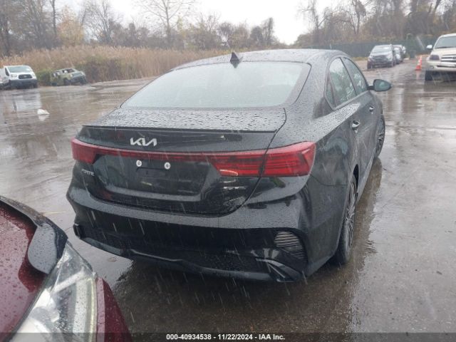 3KPF54AD2PE611430 KIA Forte Gt-line