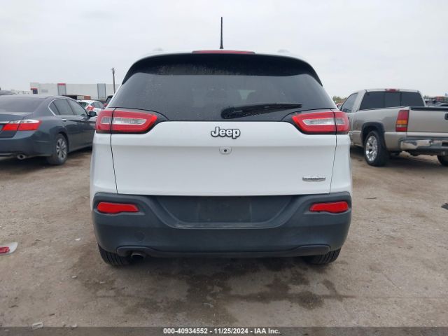 1C4PJLLB3JD518589 Jeep Cherokee Latitude Plus Fwd