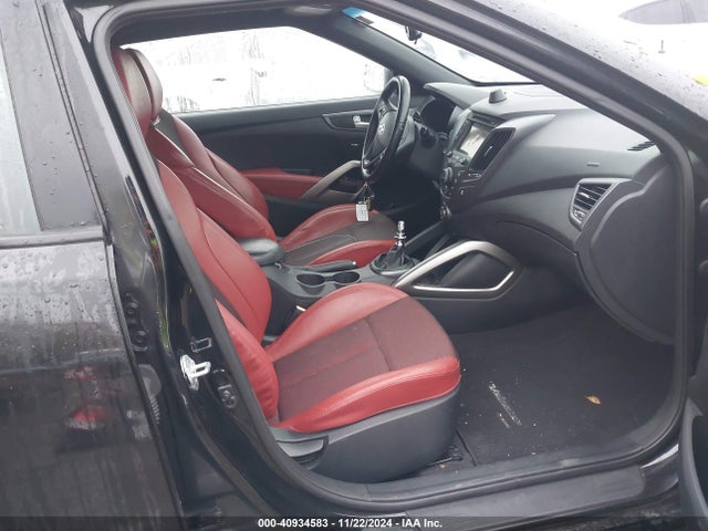 KMHTC6AE6GU252691 Hyundai Veloster Turbo R-spec