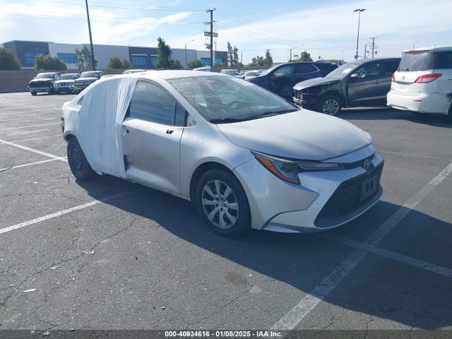 Toyota COROLLA LE 2022 5YFEPMAE2NP334045 Image 1