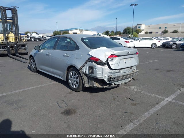 Toyota COROLLA LE 2022 5YFEPMAE2NP334045 Image 3