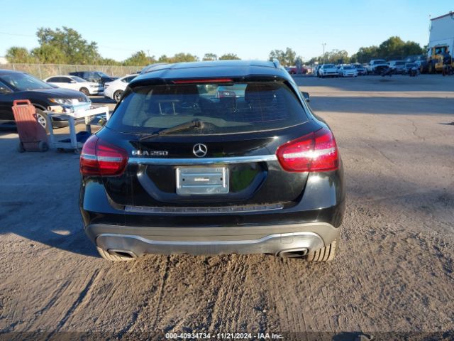 WDCTG4EB8KU000621 Mercedes-Benz GLA 250