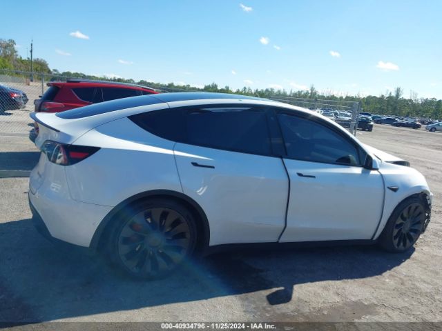 7SAYGDEF8NF379702 Tesla Model Y Performance Dual Motor All-wheel Drive