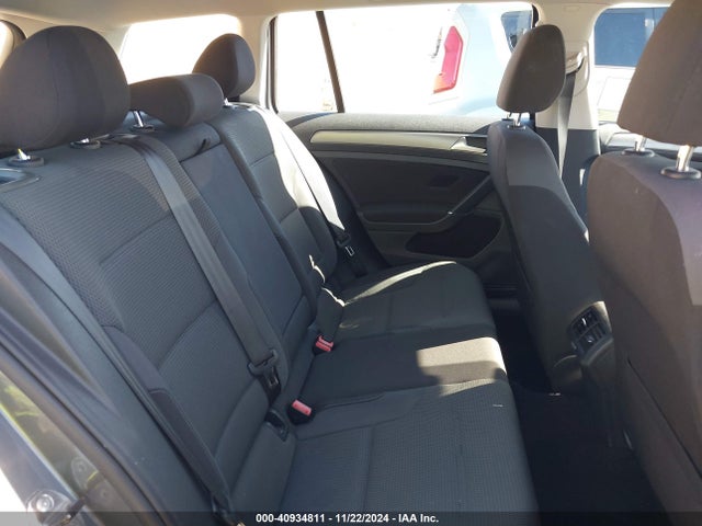 3VWC17AU7GM513657 Volkswagen Golf Sportwagen Tsi S 4-door