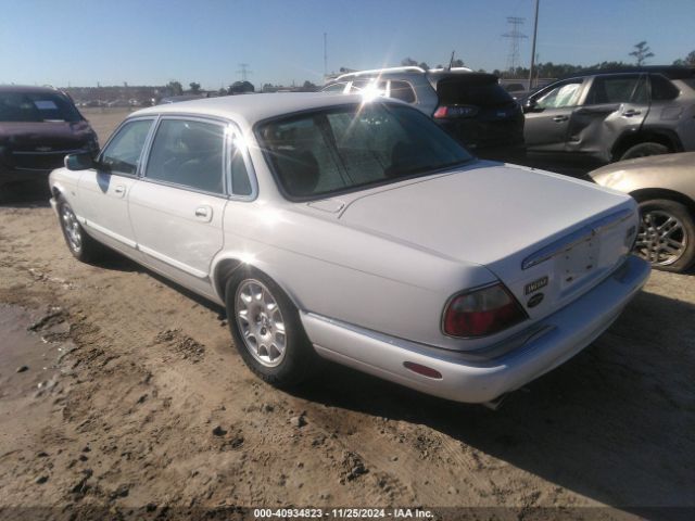 1998 JAGUAR XJ8 SAJHX6245WC815045 Photo 2