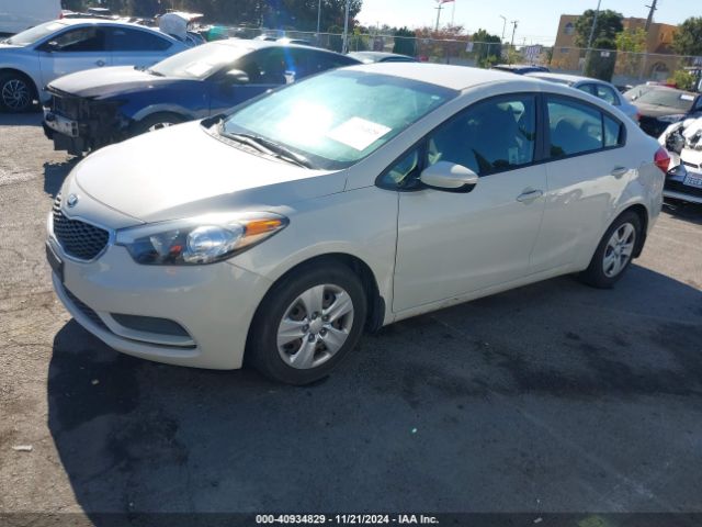 KNAFK4A68F5392667 KIA FORTE LX