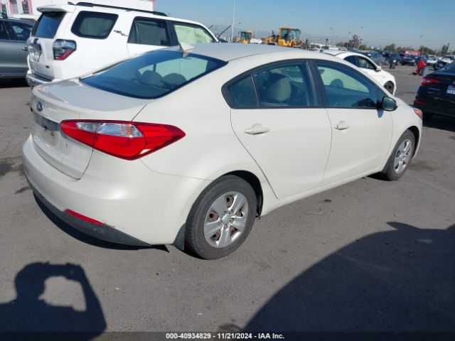 KNAFK4A68F5392667 KIA FORTE LX
