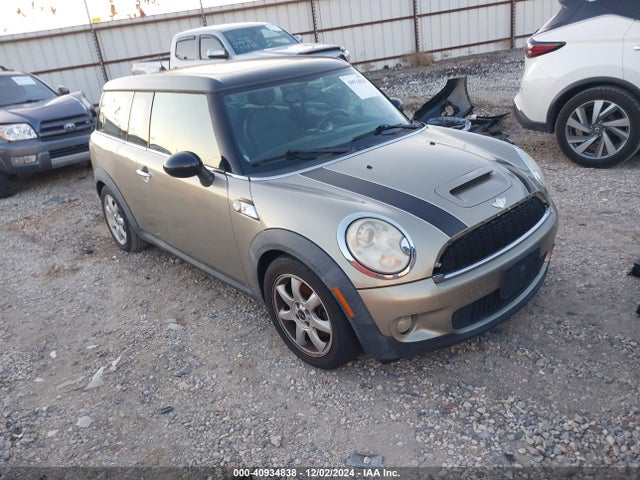 2010 MINI COOPER S CLUBMAN WMWMM3C53ATP94715 Photo 0