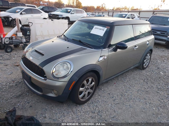2010 MINI COOPER S CLUBMAN WMWMM3C53ATP94715 Photo 1