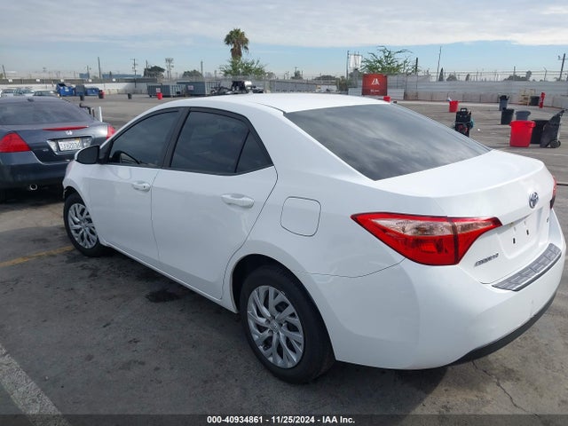 Toyota COROLLA LE 2017 5YFBURHEXHP687538 Image 3