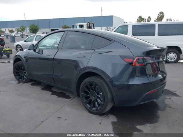 7SAYGDEE6RF025657 Tesla Model Y Long Range Dual Motor All-wheel Drive