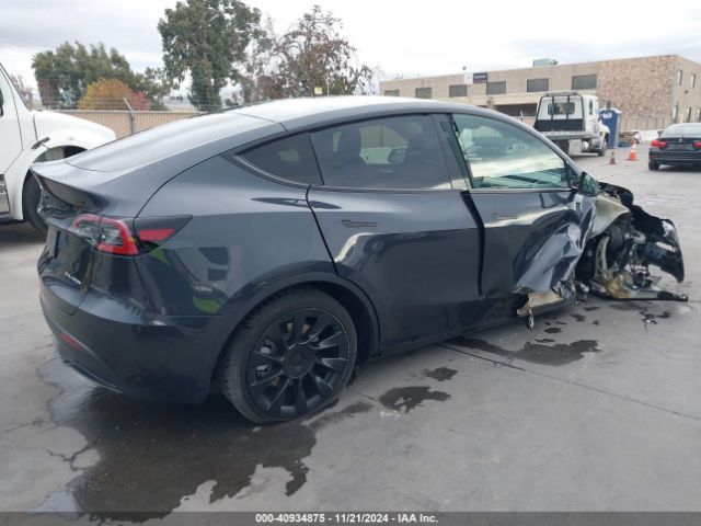 7SAYGDEE6RF025657 Tesla Model Y Long Range Dual Motor All-wheel Drive