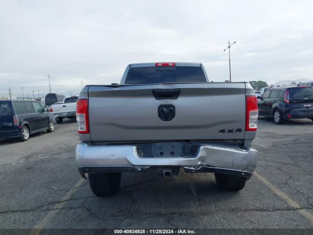 3C6UR5CL1KG596817 RAM 2500 Tradesman  4x4 6'4 Box