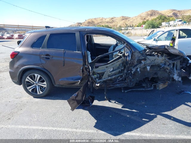 JA4AP4AUXLU016433 Mitsubishi Outlander Sport 2.0 Se
