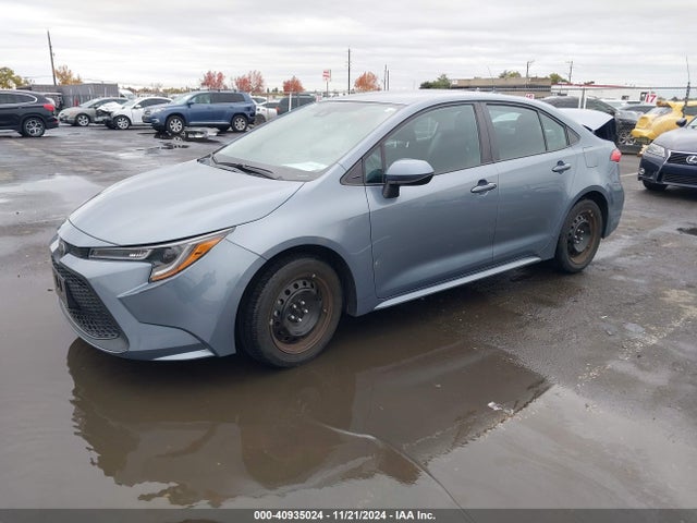 Toyota COROLLA LE 2022 5YFEPMAE6NP279874 Image 2