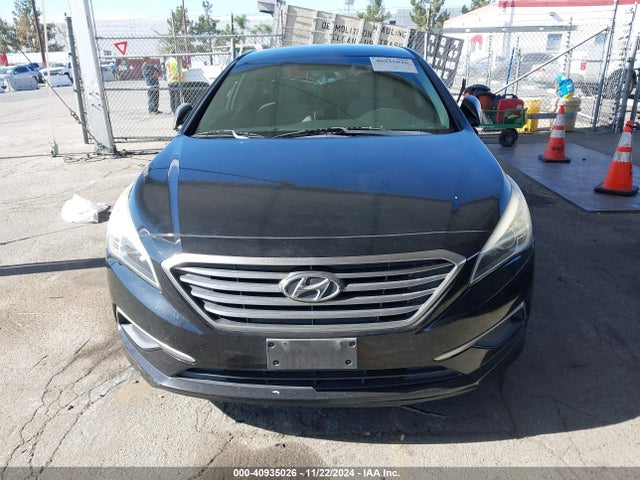 Hyundai SONATA SE 2017 5NPE24AF5HH507999 Image 12