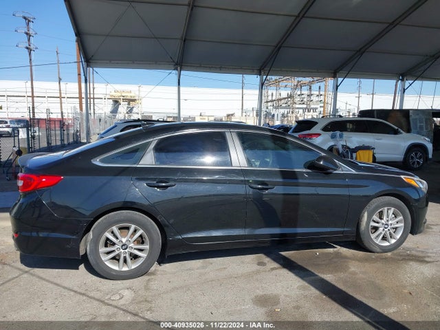 Hyundai SONATA SE 2017 5NPE24AF5HH507999 Image 13