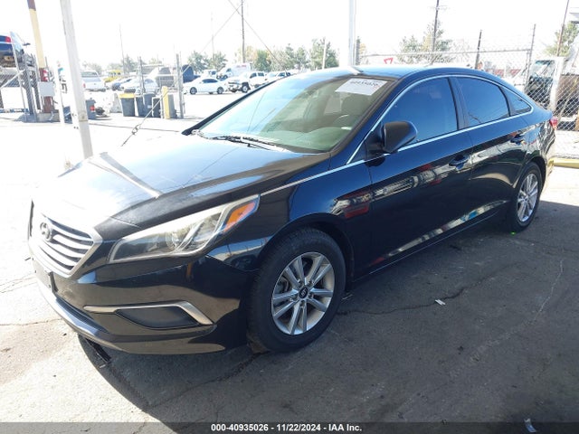 Hyundai SONATA SE 2017 5NPE24AF5HH507999 Image 2
