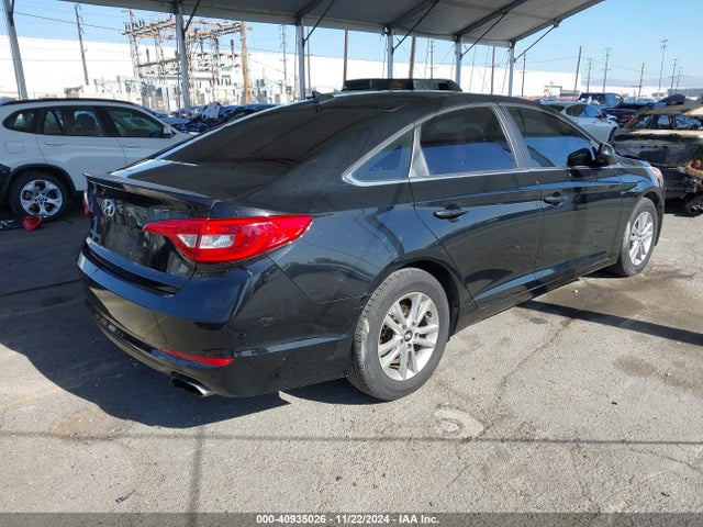 Hyundai SONATA SE 2017 5NPE24AF5HH507999 Image 4