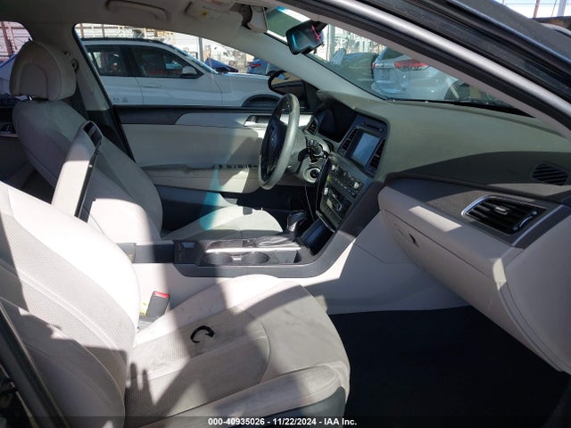 Hyundai SONATA SE 2017 5NPE24AF5HH507999 Image 5