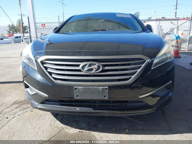 Hyundai SONATA SE 2017 5NPE24AF5HH507999 Image 6