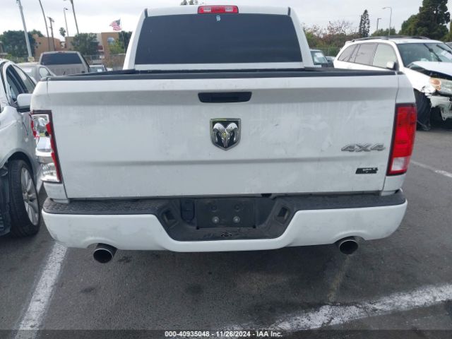 3C6RR7KT5HG574704 RAM 1500 Express  4x4 5'7 Box