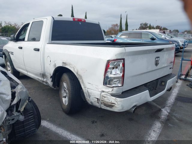 3C6RR7KT5HG574704 RAM 1500 Express  4x4 5'7 Box