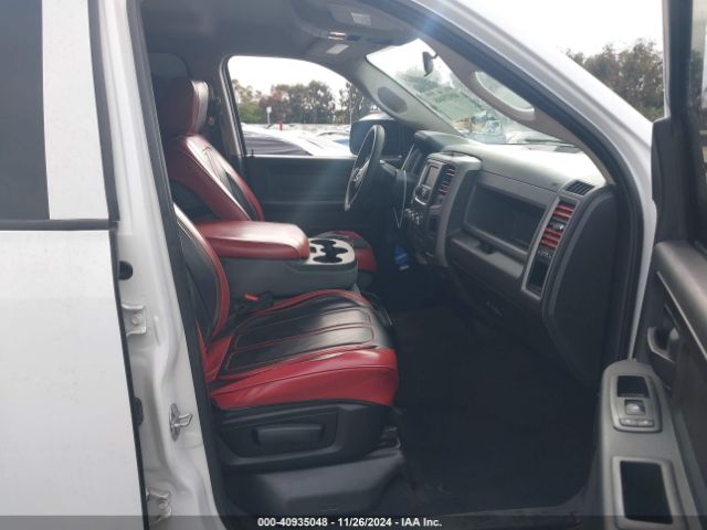 3C6RR7KT5HG574704 RAM 1500 Express  4x4 5'7 Box
