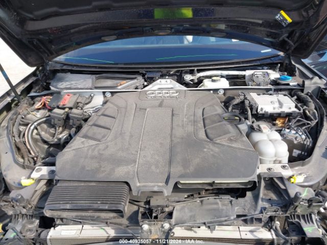 WA1VAAF72JD011793 Audi Q7 3.0t Premium